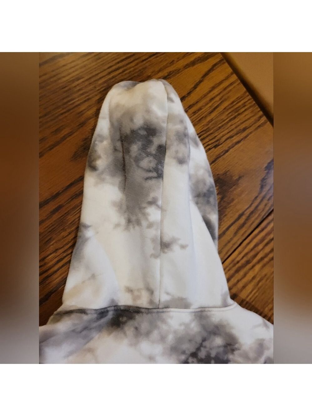 Softest EUC Girls Hoodie Size 10-12 Cozy Comfort - Picture 6 of 7